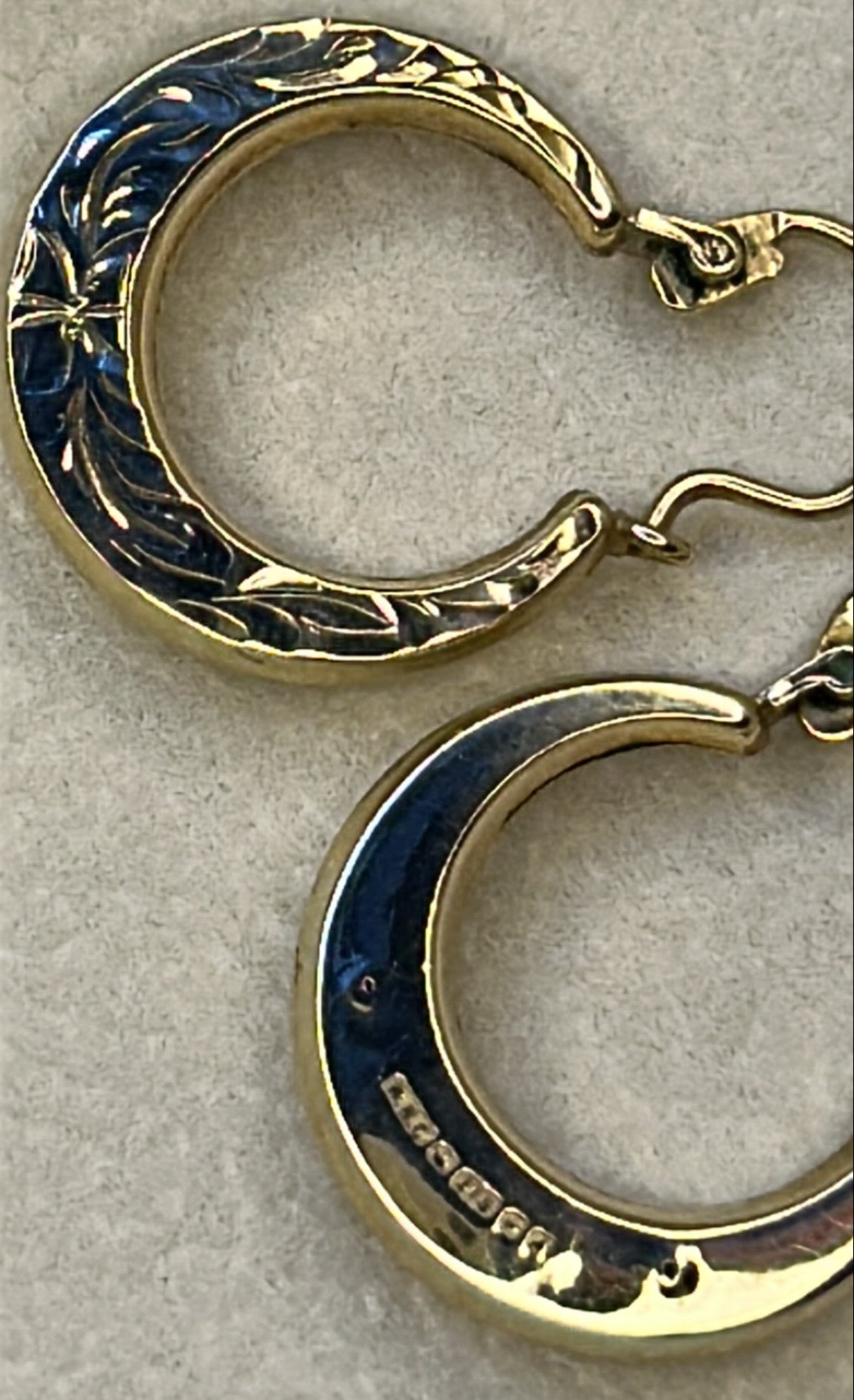 1975 Vintage Engraved 9ct Gold Creole Hoop Earrings