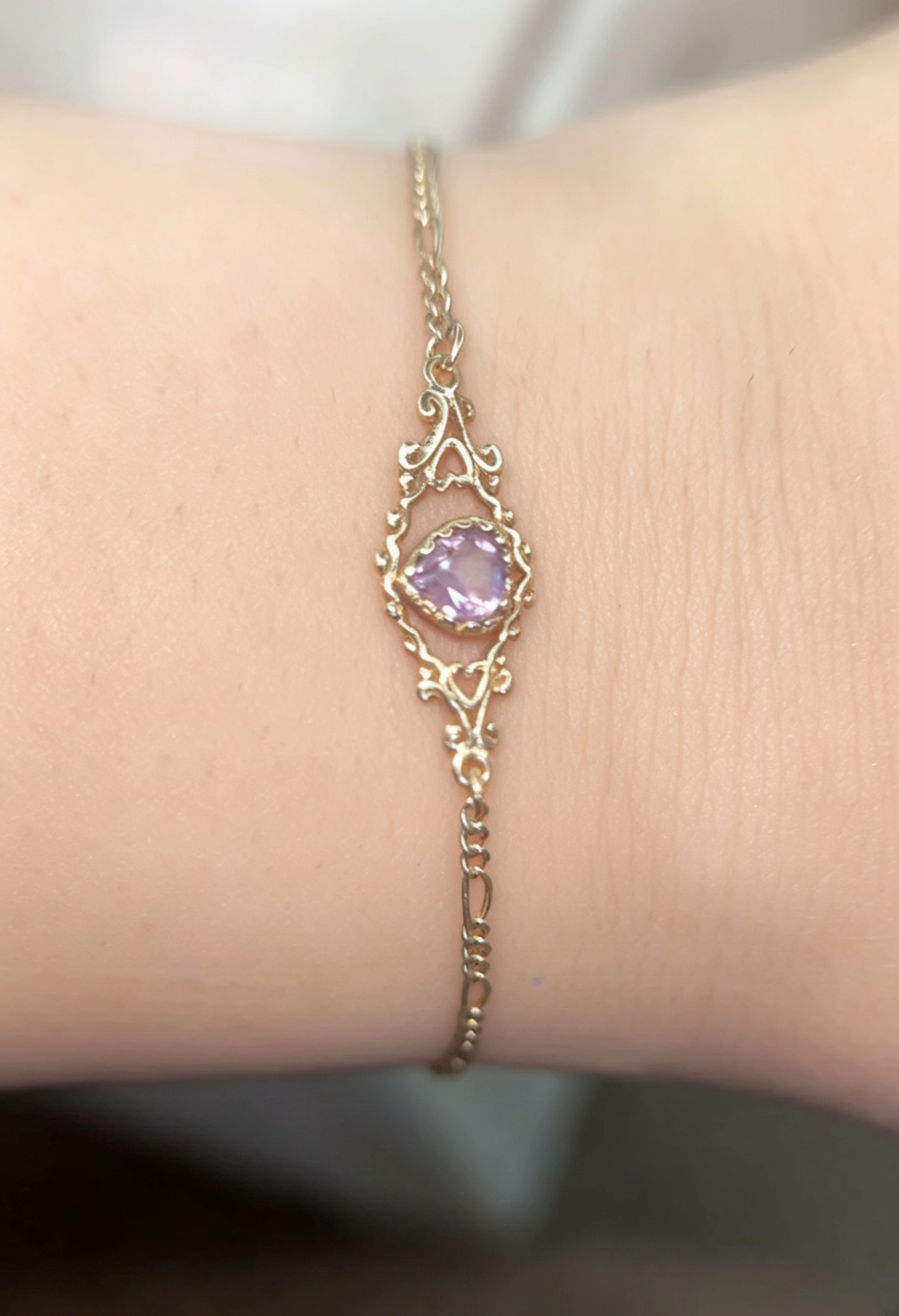 9ct Gold Amethyst Heart Figaro Style Bracelet
