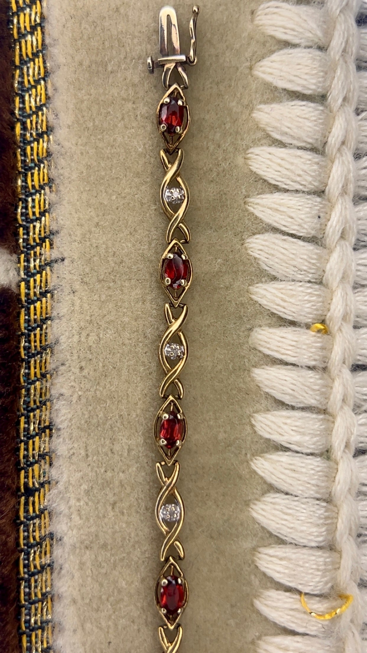 1970s 9ct Gold & Garnet Vintage Tennis Bracelet