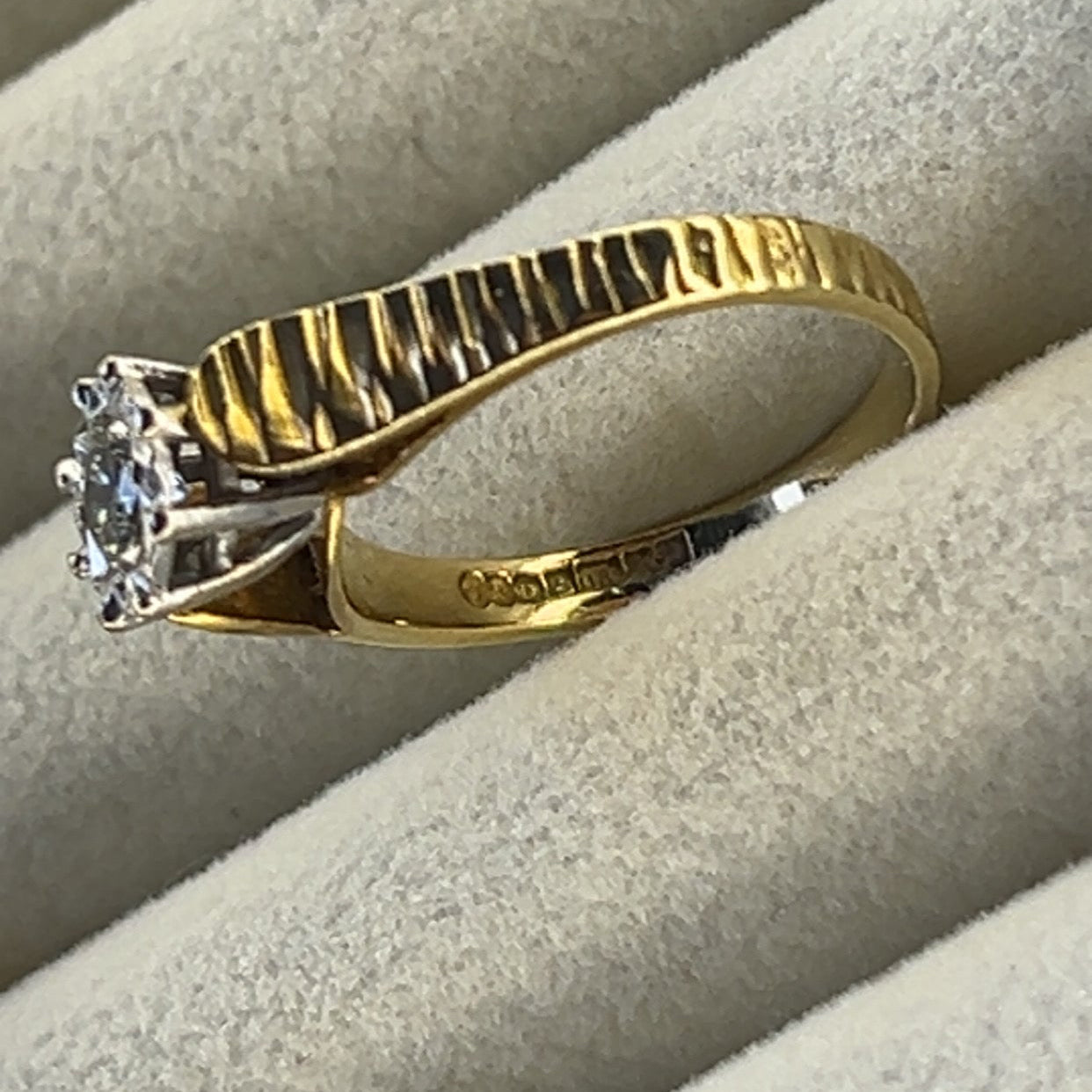 Antique 18ct Gold Diamond Ring