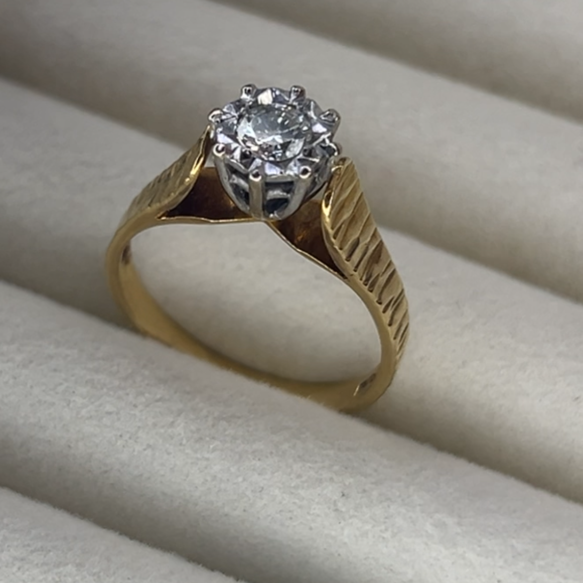 Antique 18ct Gold Diamond Ring